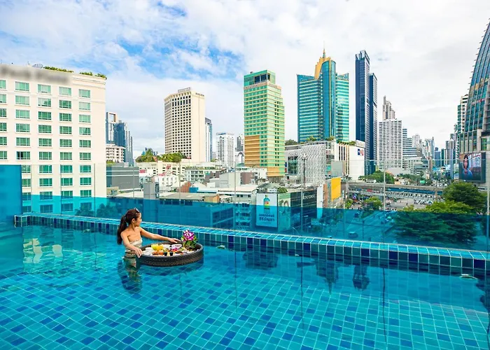 Clover Asoke - Sha Extra 4*