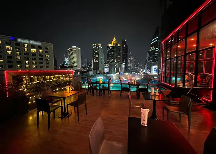 Clover Asoke - Sha Extra Bangkok